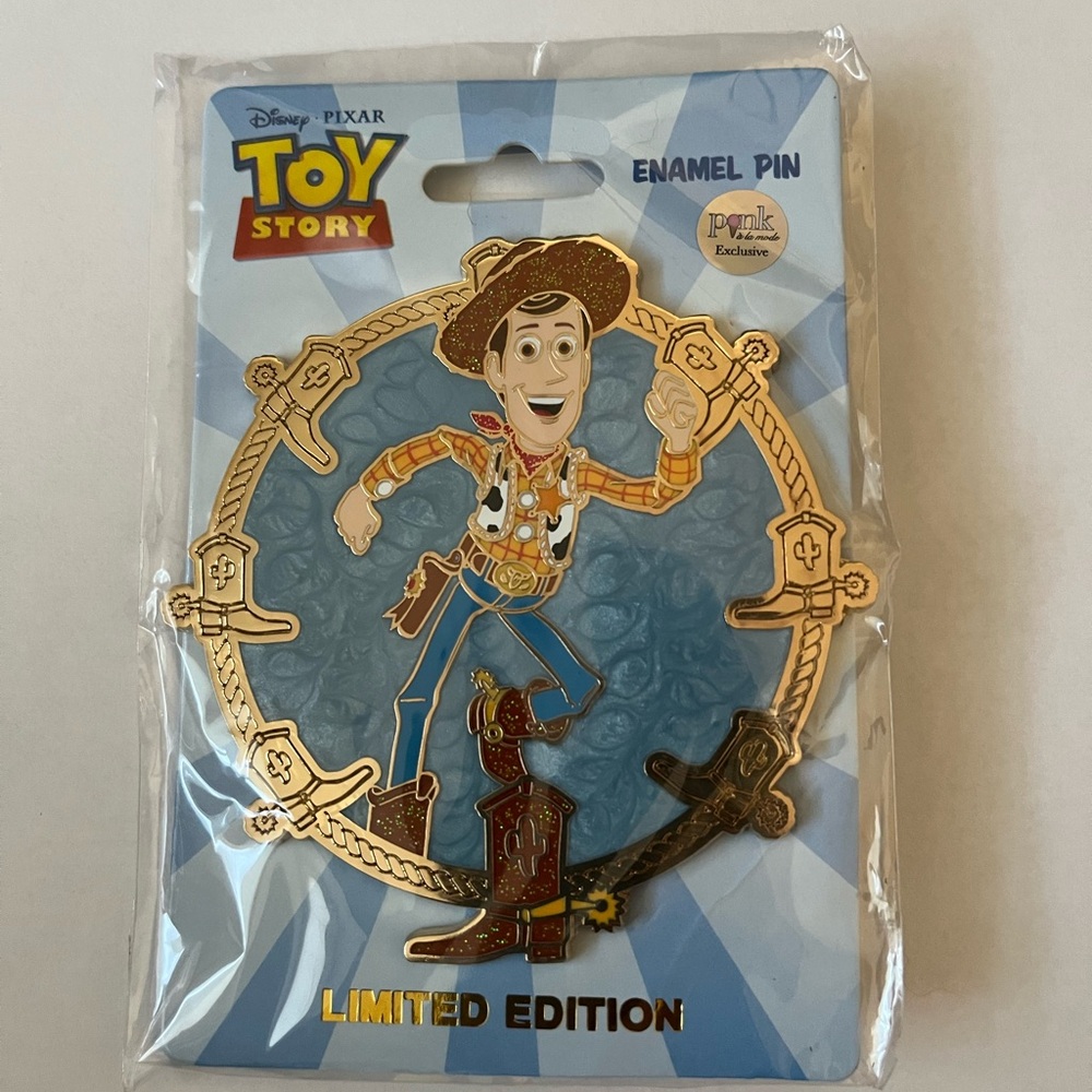Pink a la Mode Disney Toy Story Woody Jumbo Enamel Pin - Gold and Blue Limited